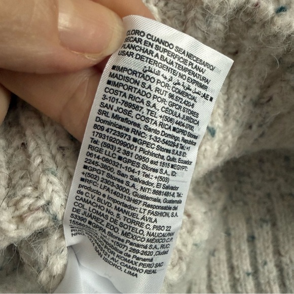 Old Navy Cozy Knit Women's Sweater - Cream and Confetti 🎉 - Picture 7 of 9